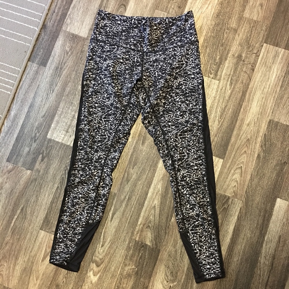 Lululemon topped Black Print Legging Mesh Detail